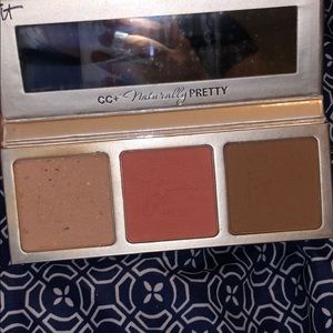 Face palette by it cosmetics